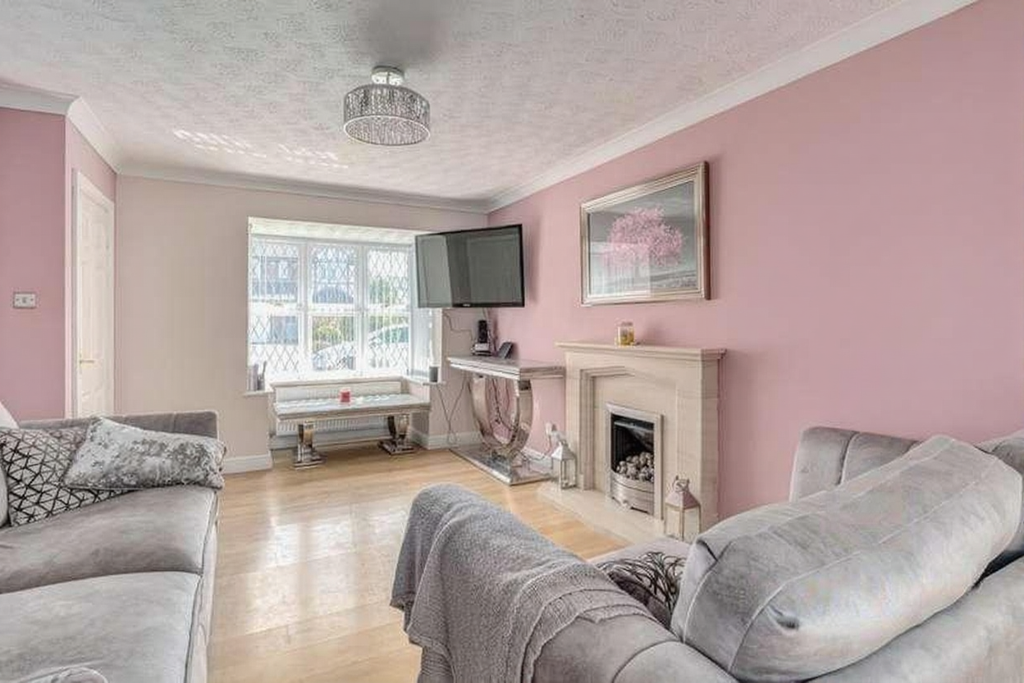 Property photo 2 of 23