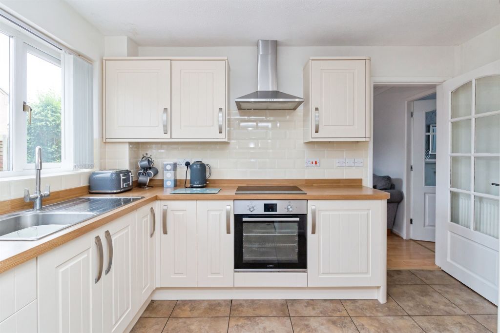 Property photo 2 of 19