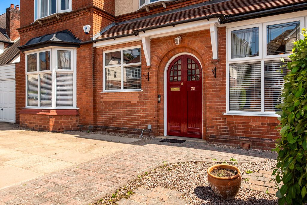 Property photo 2 of 24 Picture No. 42