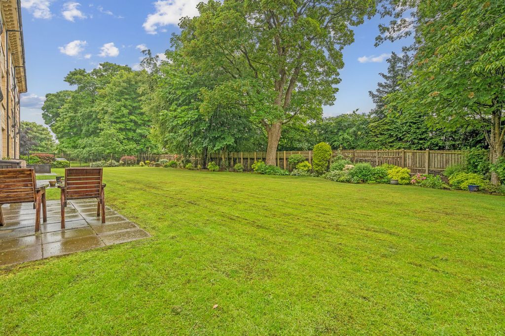 Additional image 11 of 2 bed flat for saleBeechwood Gardens, Stirling FK8