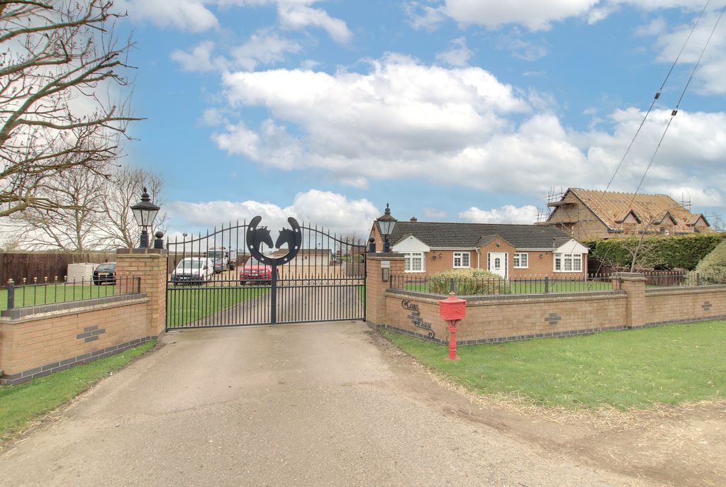 Property photo 1 of 31