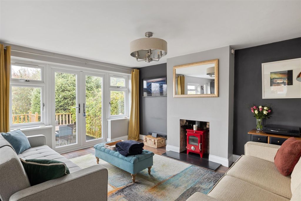 Property photo 2 of 26