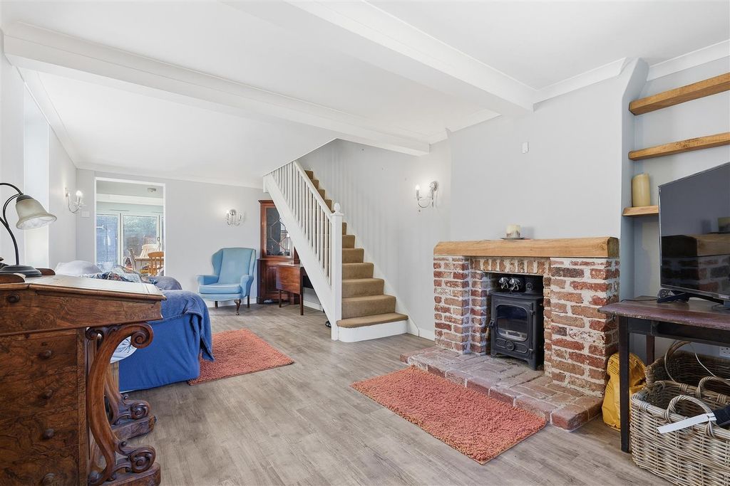 Property photo 2 of 12 1A Surrex Cottages 8.Jpg