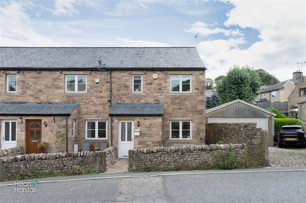 Property photo 1 of 14 High Lane