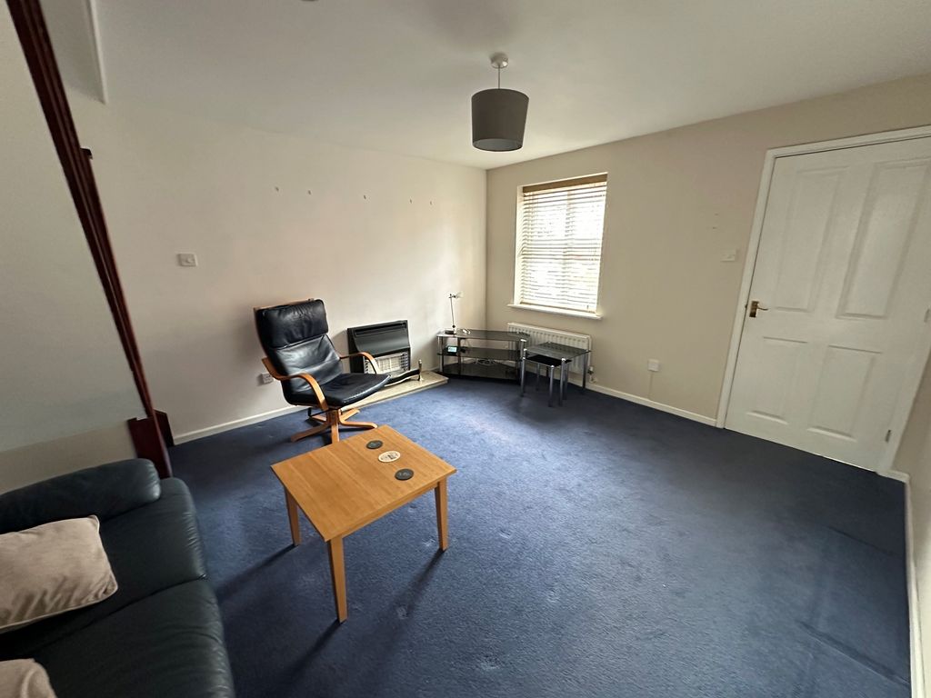 Property photo 3 of 8