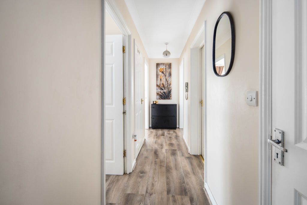 Property photo 2 of 16 Photo 1