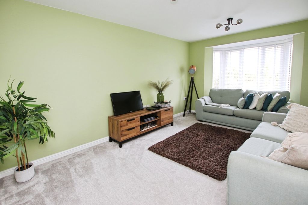 Property photo 2 of 27 4377523