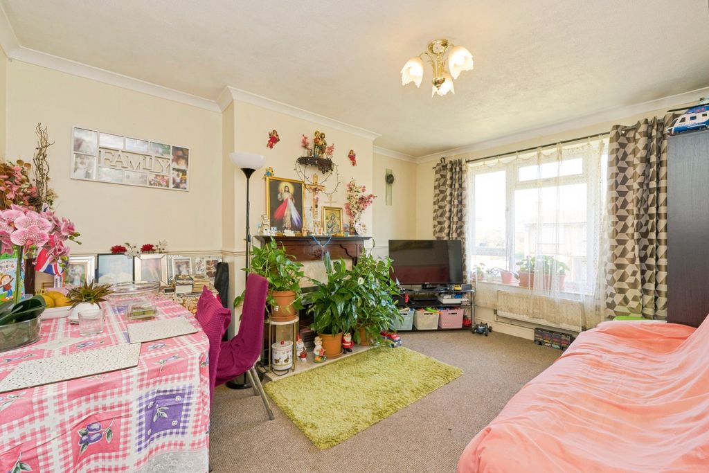 Property photo 2 of 18 2