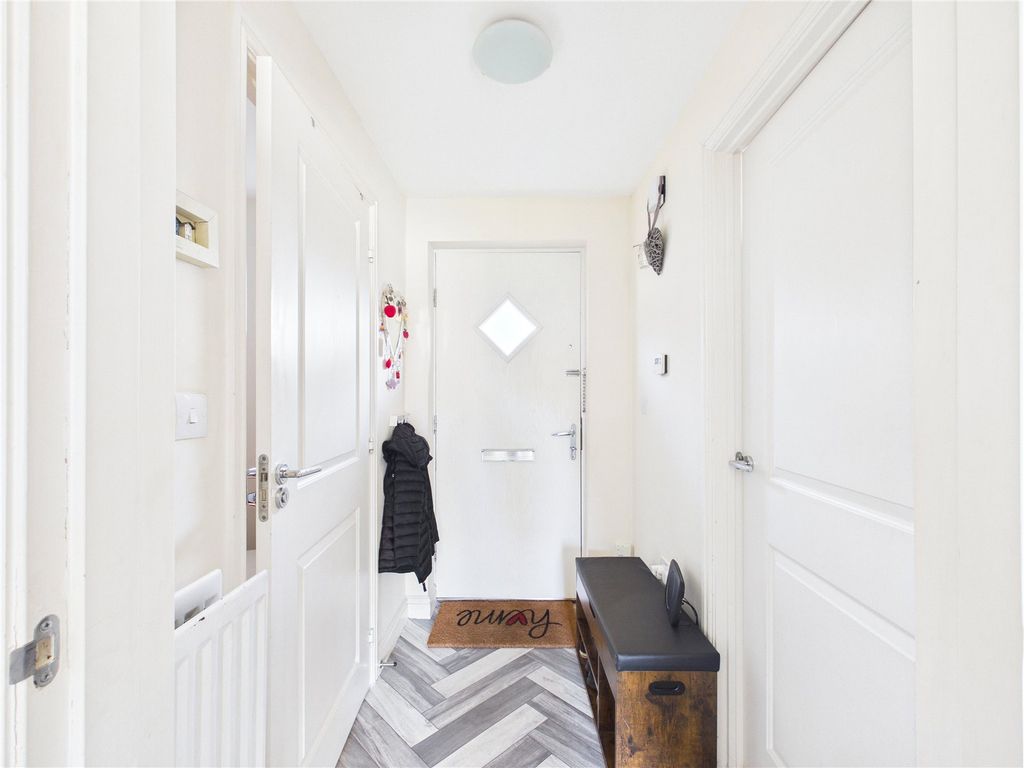 Property photo 2 of 17 Hallway