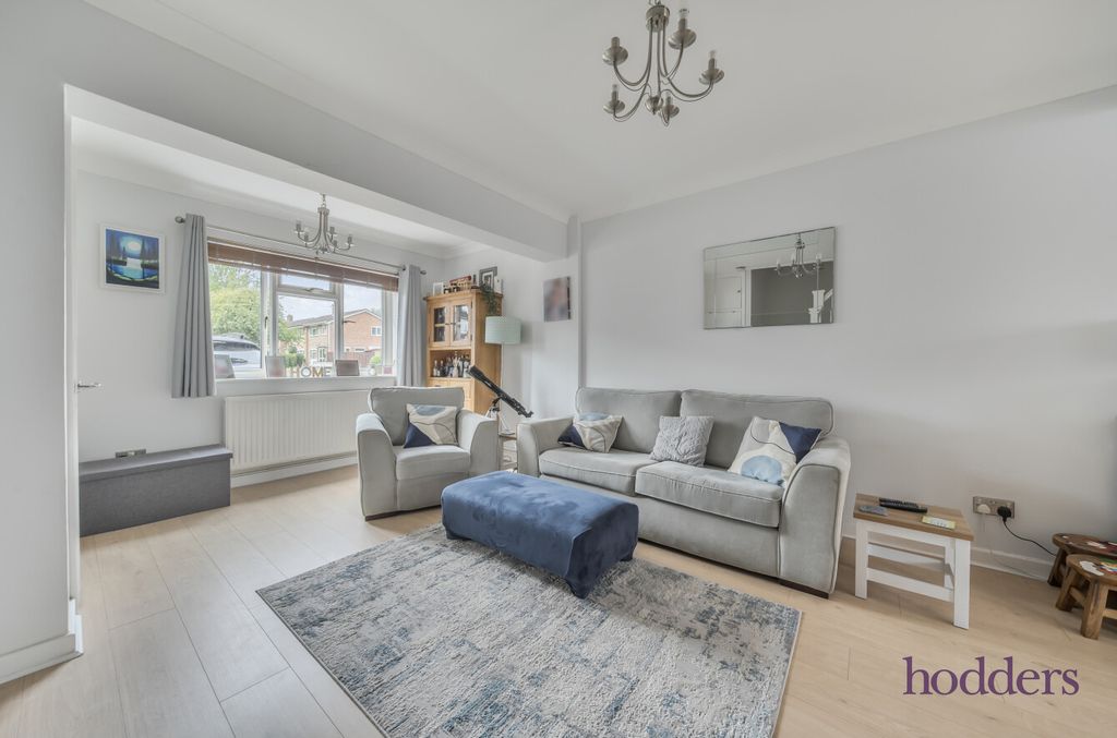 Property photo 3 of 15 986F5403-72A5-4F7...