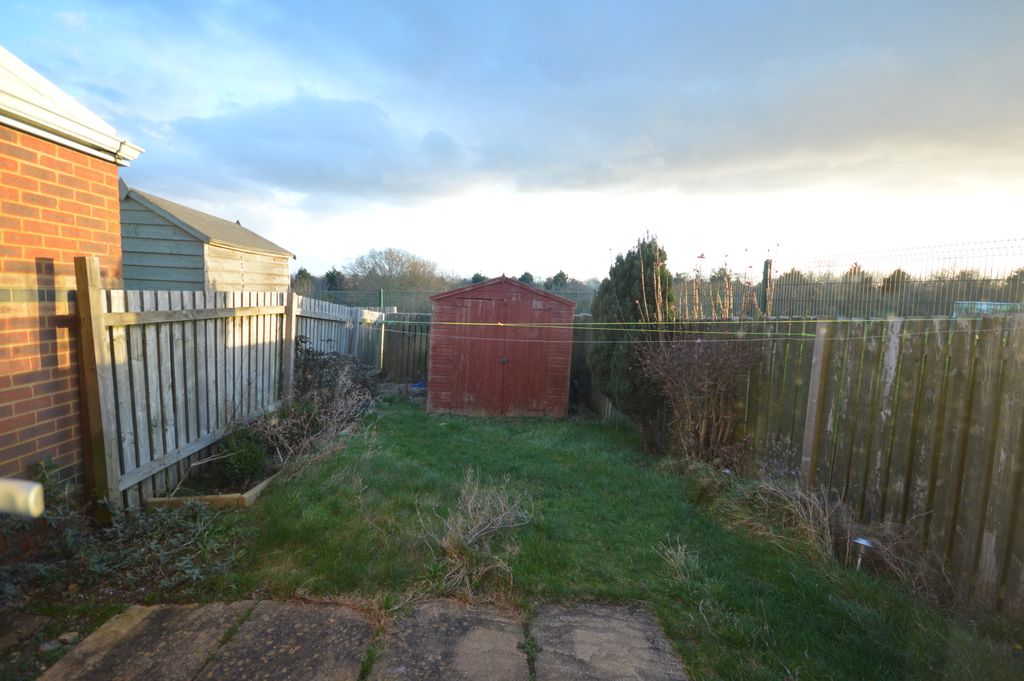 Property photo 2 of 7 Garden