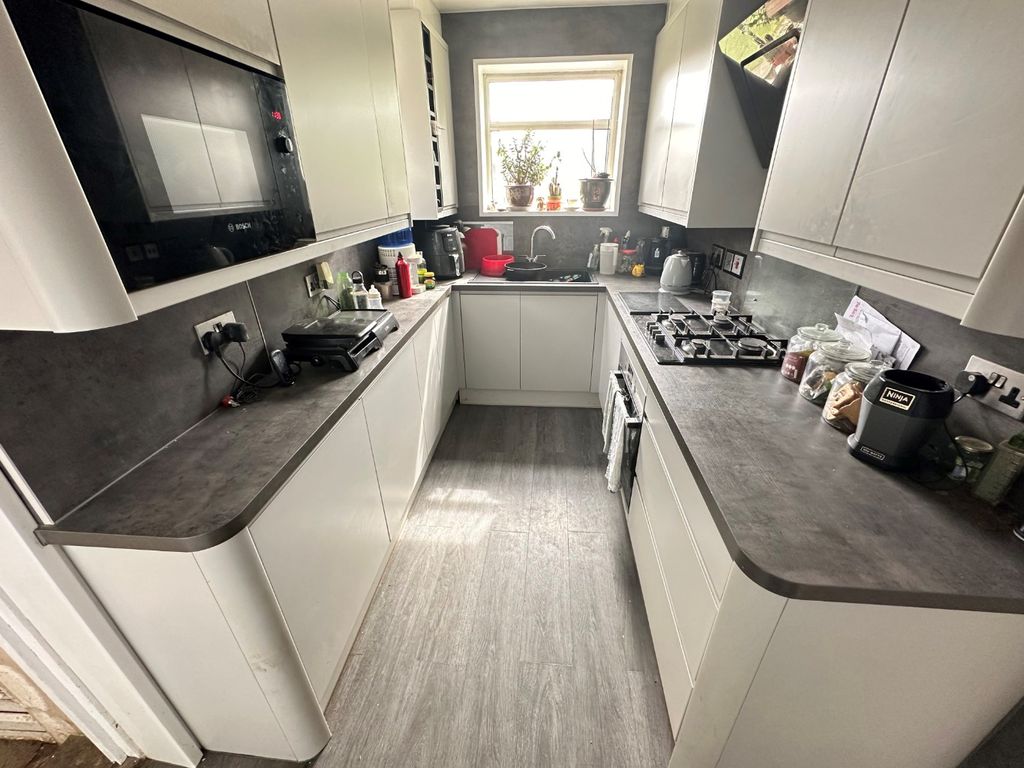 Property photo 3 of 7 3544576