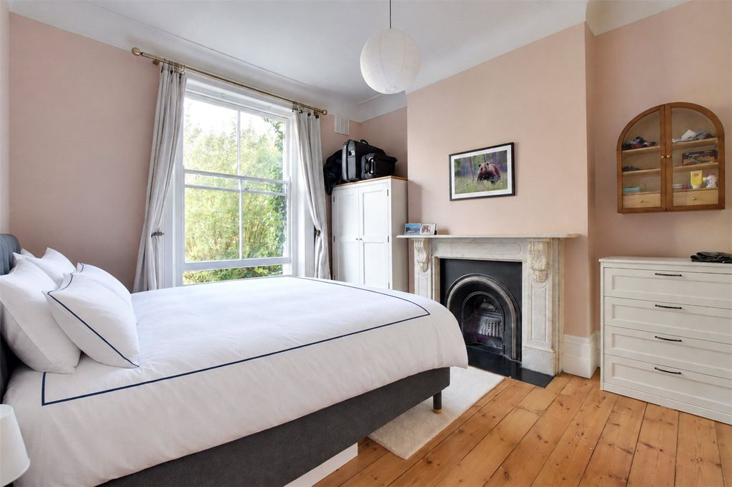 Property photo 3 of 17 Picture No. 34