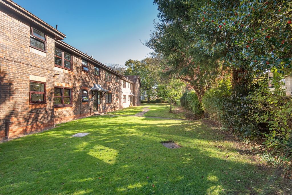 Property photo 1 of 24 6Beech-1