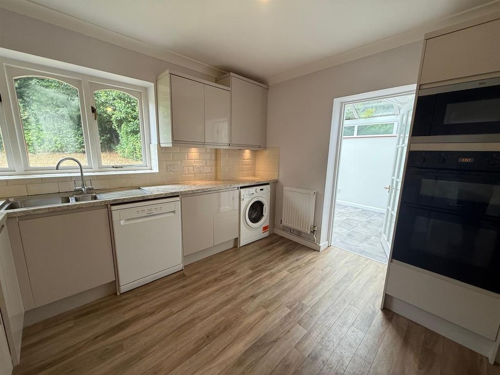 Property photo 2 of 18 9d1E1524-00d6-4cc1-Bb6B-60Aaa76A6F19.Jpg