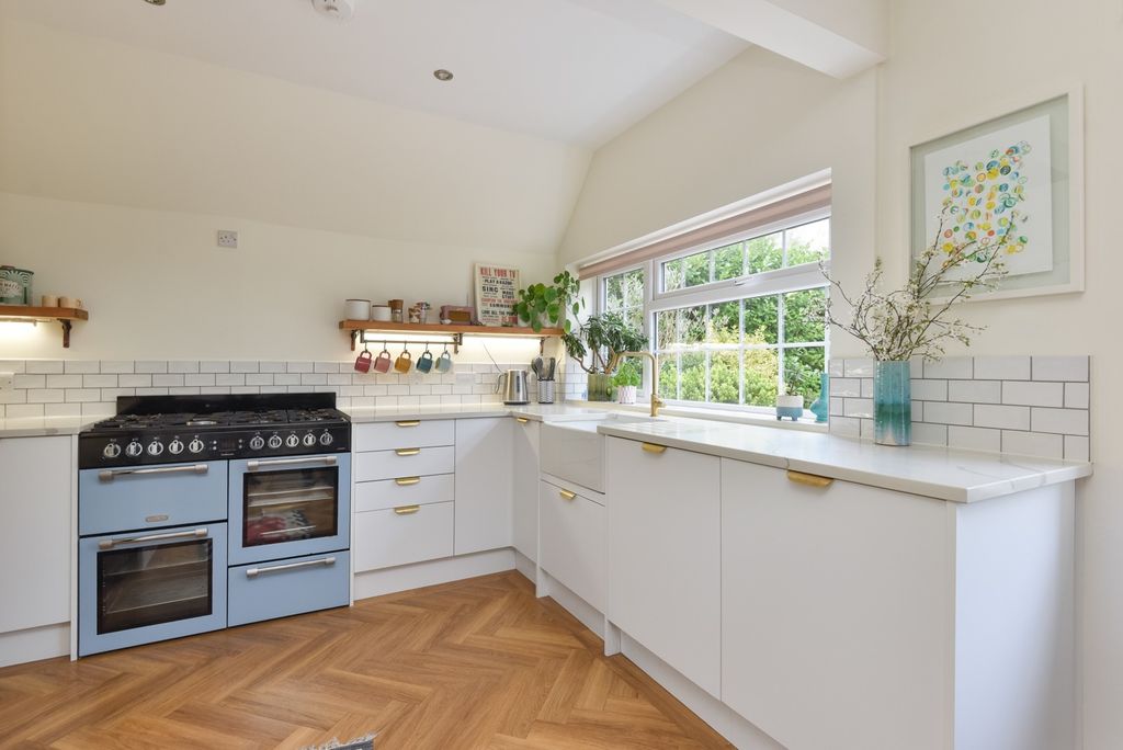 Property photo 2 of 26 49488513