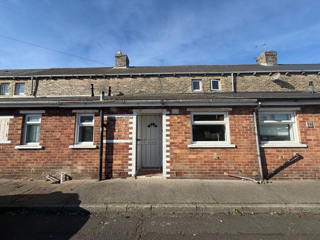 Property photo 1 of 7