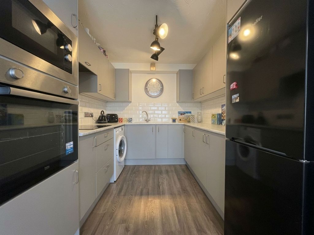 Property photo 2 of 13 Kitchen
