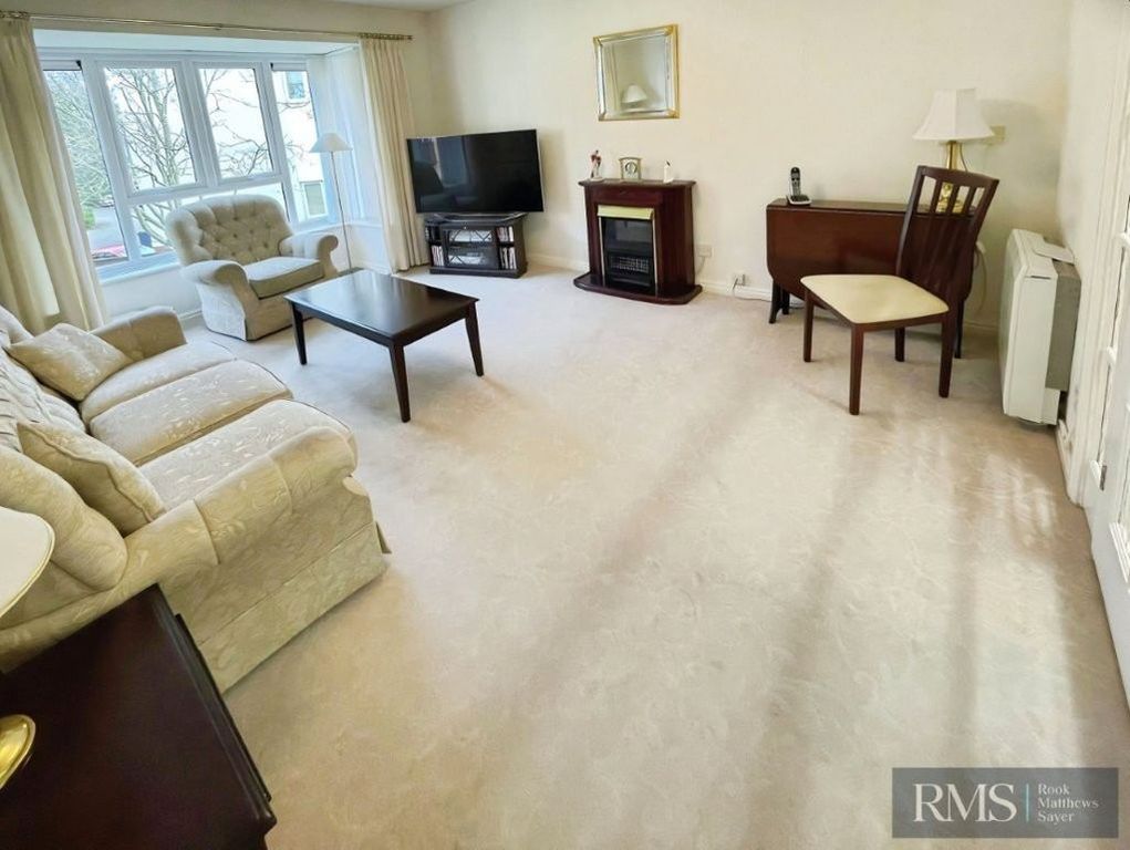 Property photo 3 of 8 Photo 9