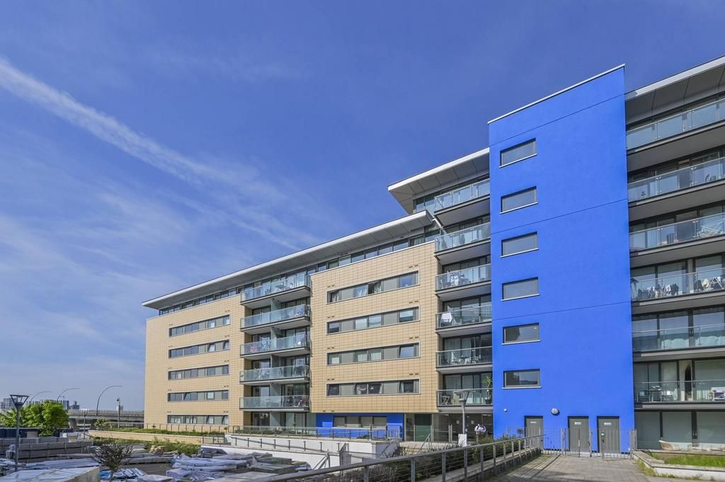 Property photo 1 of 2 Fathom Court