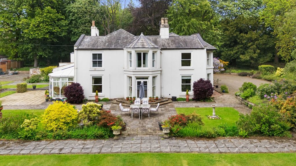 Property photo 1 of 51