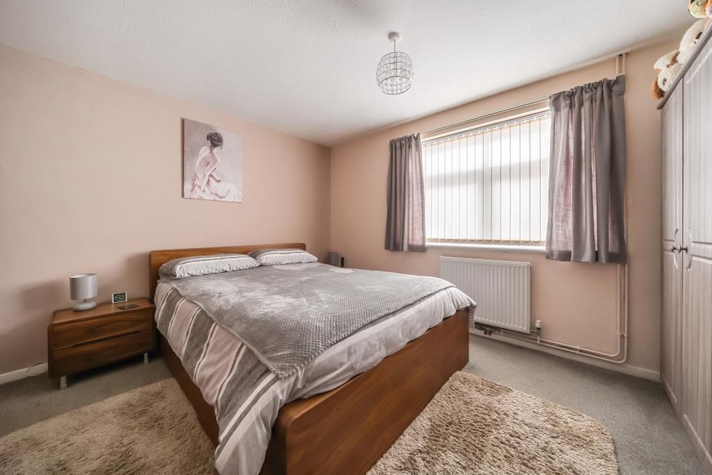 Property photo 2 of 19 Bedroom