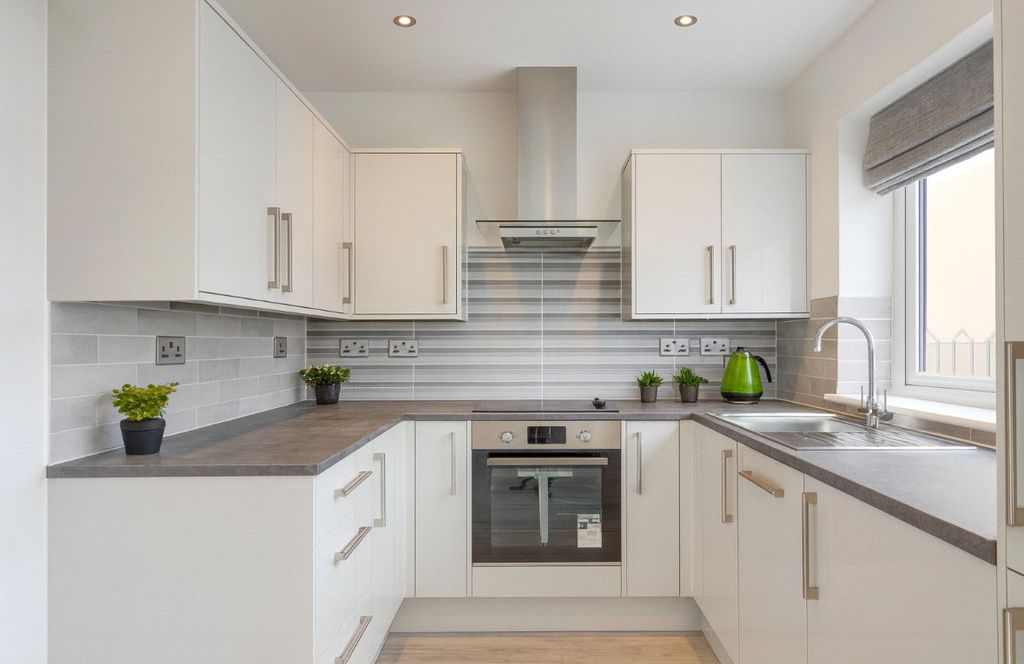 Property photo 2 of 15 Picture No. 20