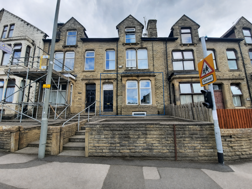 Property photo 1 of 10 17 Ormerod Road Main Photo