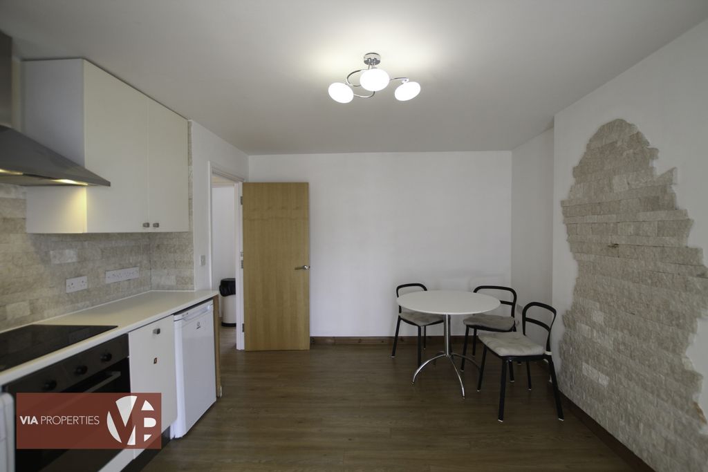 Property photo 3 of 13 Photo 10