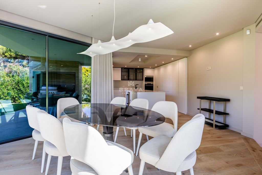 Property photo 3 of 56