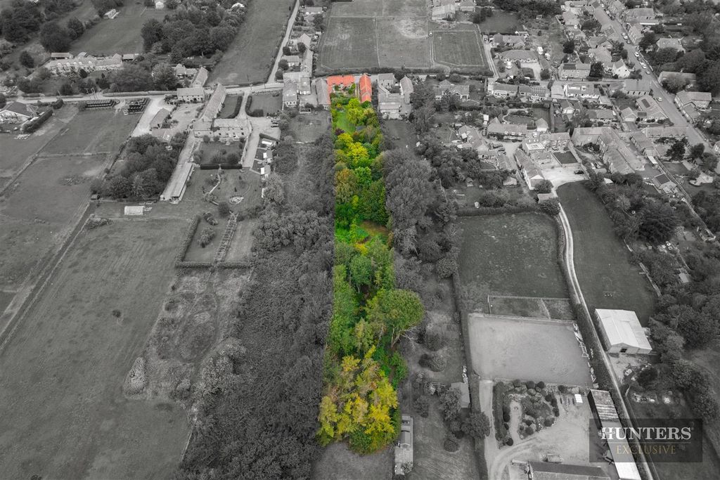 Property photo 2 of 67 Dji_20260925115233_0118_D.Jpg