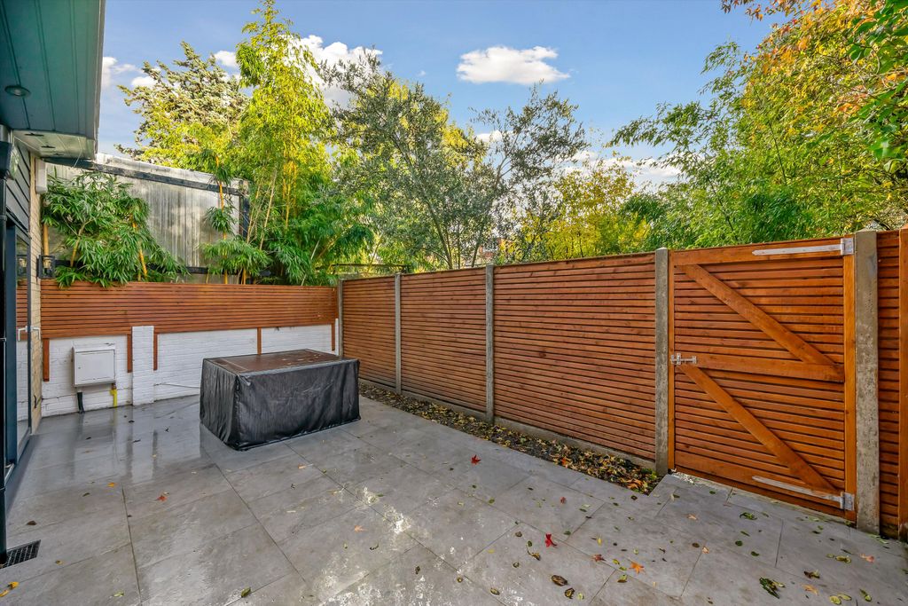 Property photo 3 of 13 Image