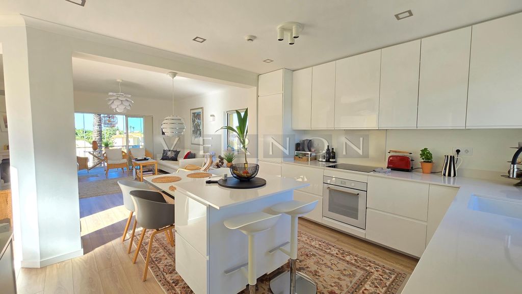 Property photo 1 of 30