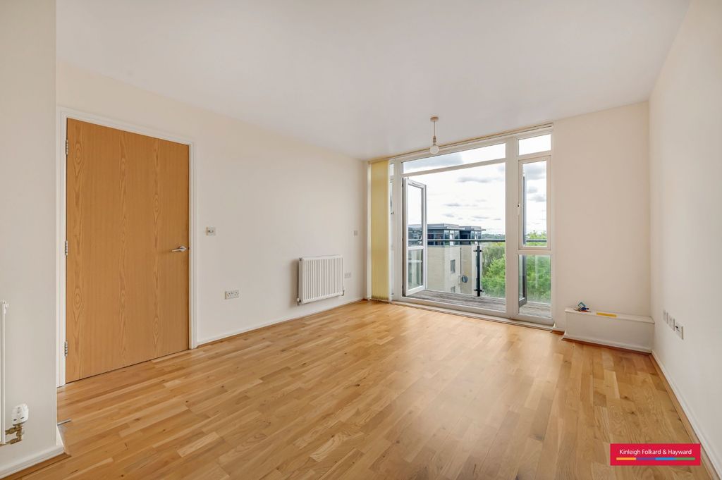 Property photo 2 of 13 Picture No. 03