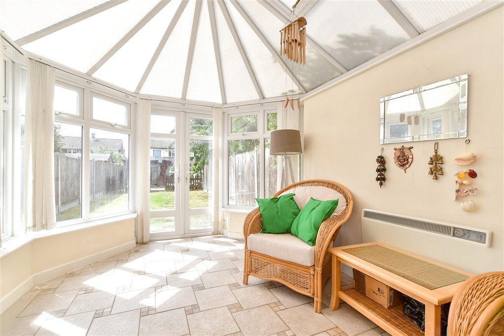 Property photo 3 of 14 Conservatory
