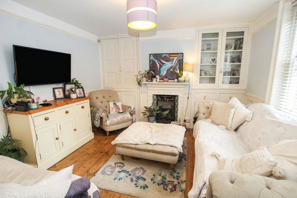 Property photo 3 of 13