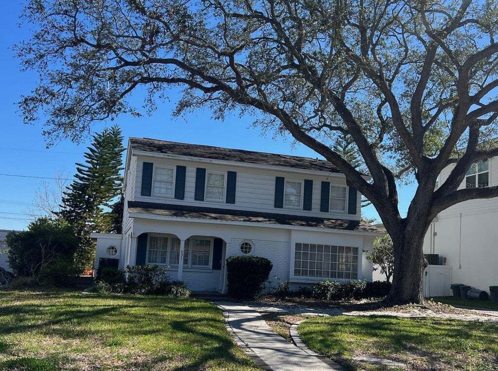Property photo 1 of 3