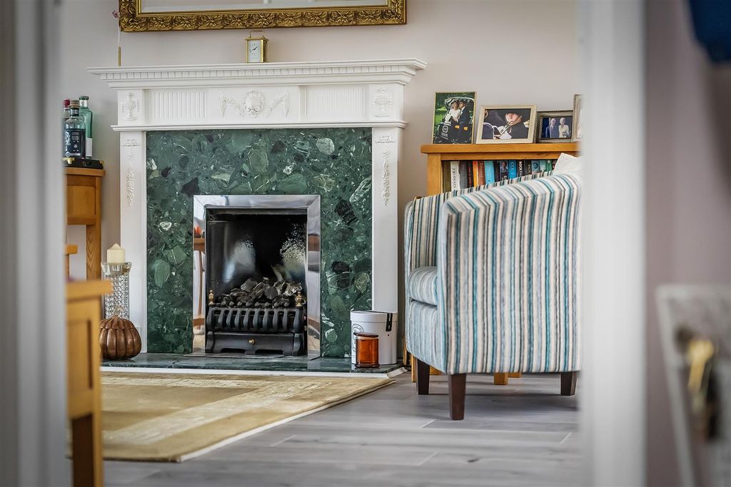 Property photo 3 of 20 14-Pine-Dean-32.Jpg