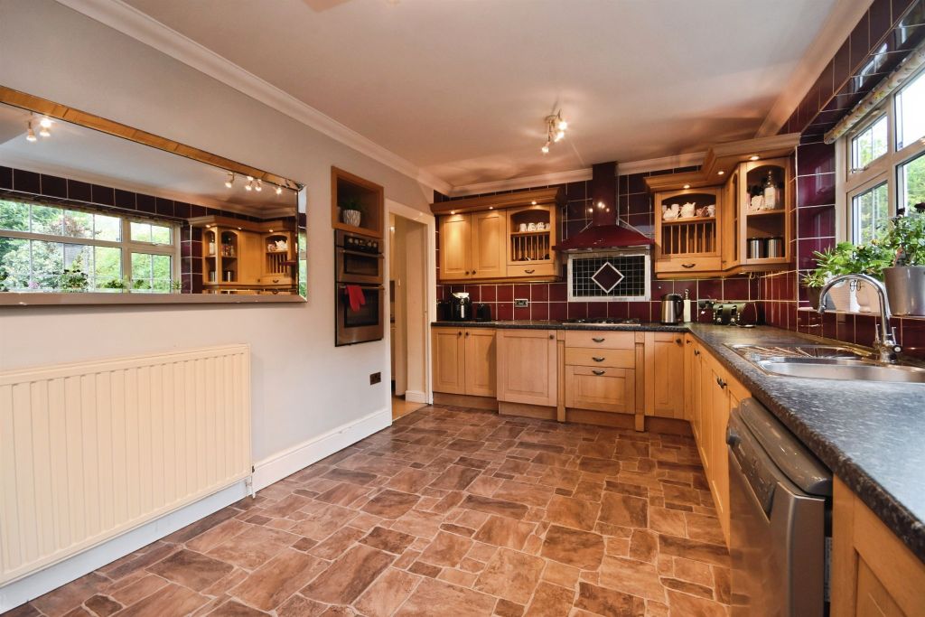 Property photo 3 of 26