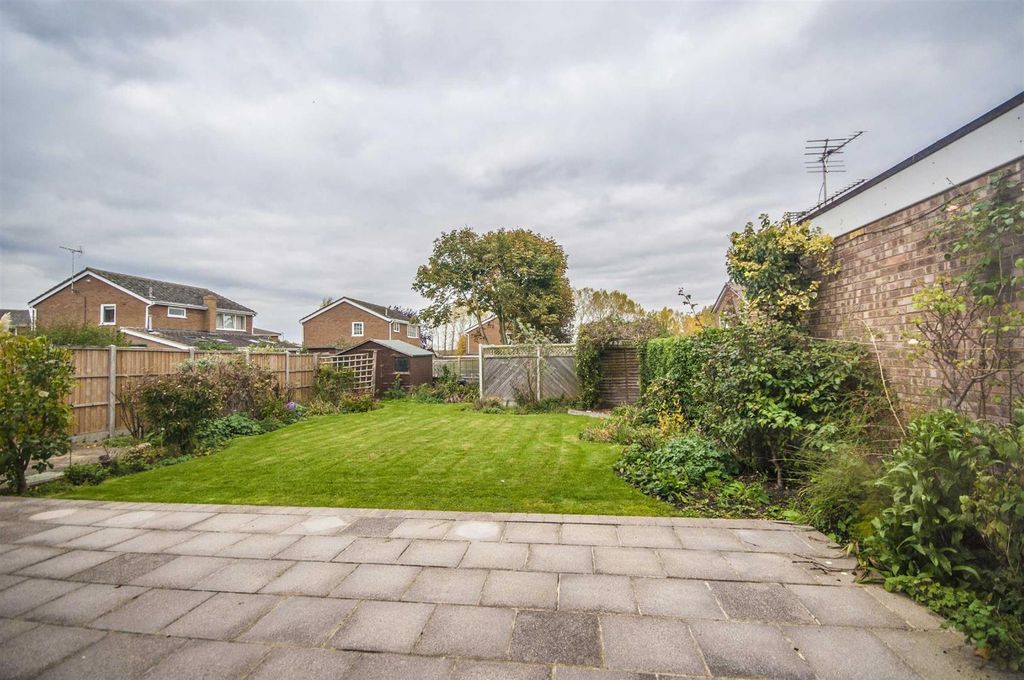 Property photo 2 of 9