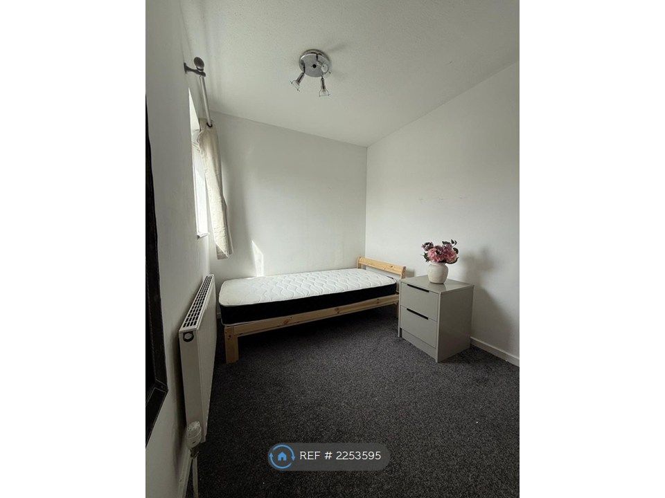 Property photo 2 of 3