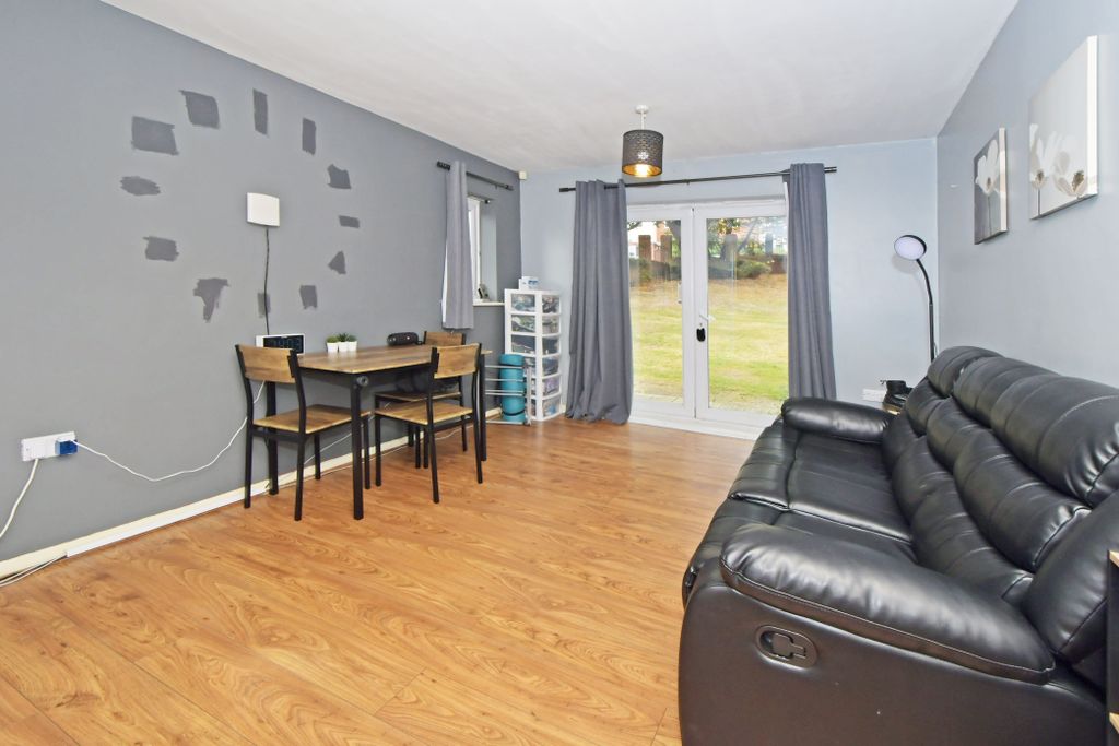 Property photo 2 of 20 Living Room