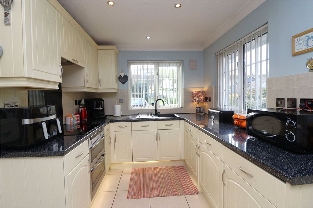 Property photo 3 of 19 Picture No. 07