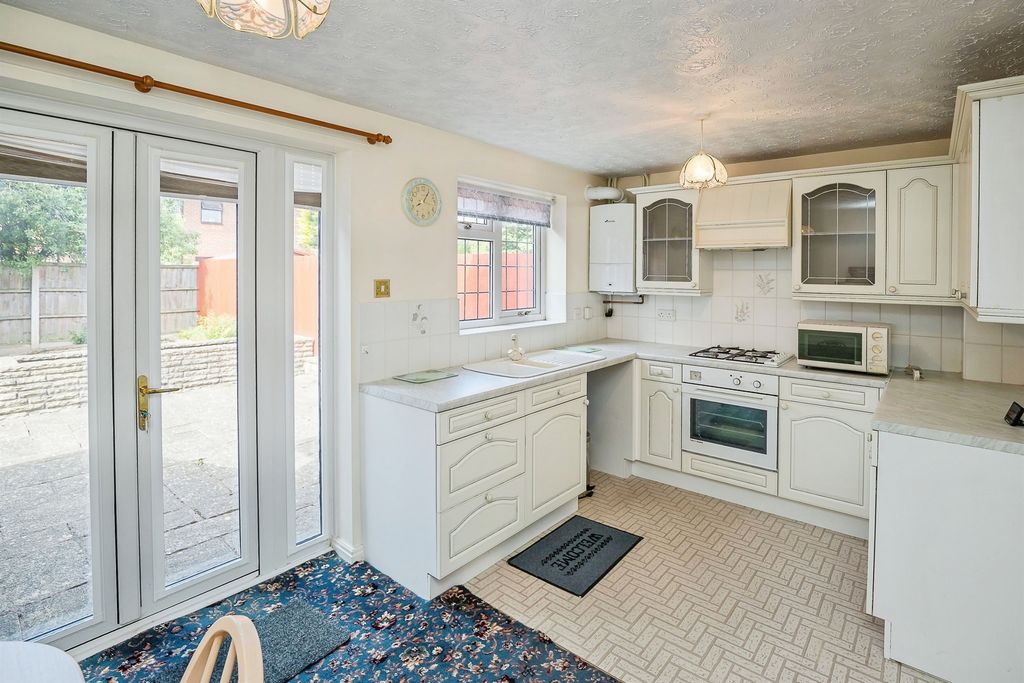 Property photo 2 of 15