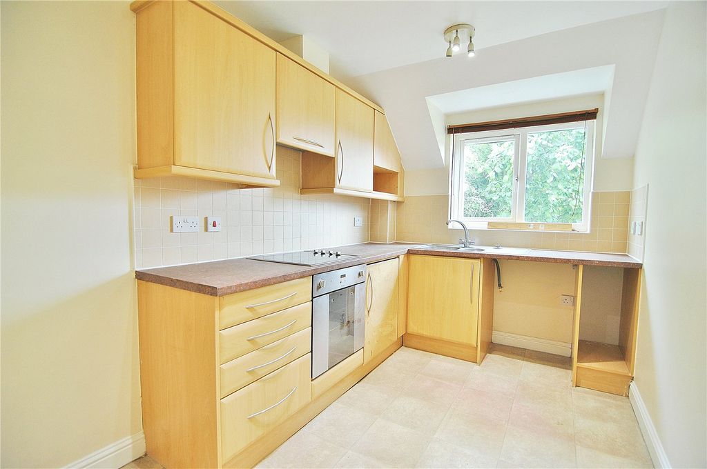 Property photo 3 of 9 Picture No. 28