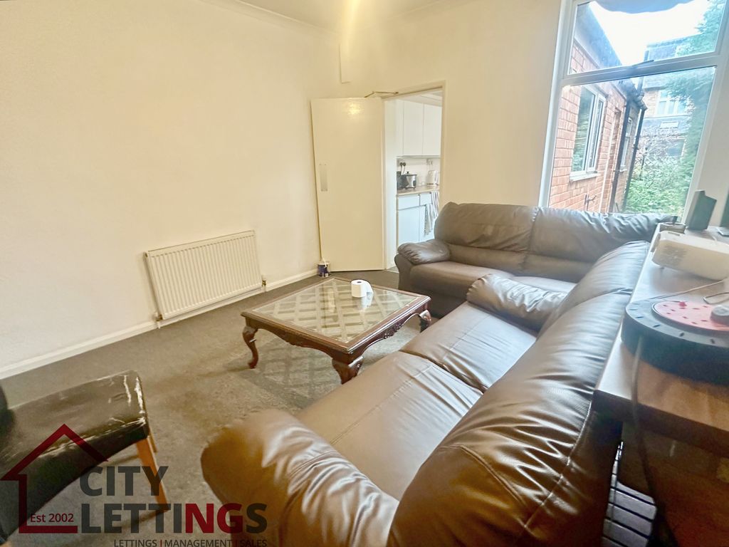 Property photo 2 of 13 Img_0122 (1)