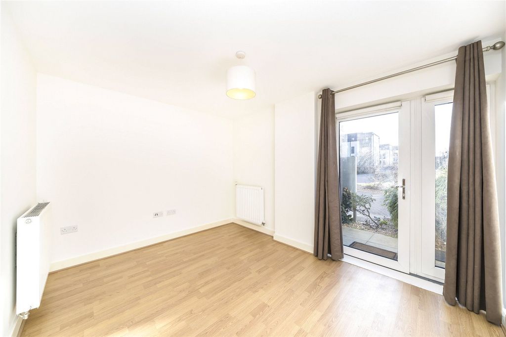 Property photo 2 of 5 Picture No. 09