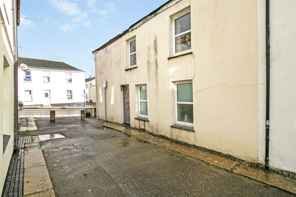 Property photo 1 of 15 Front