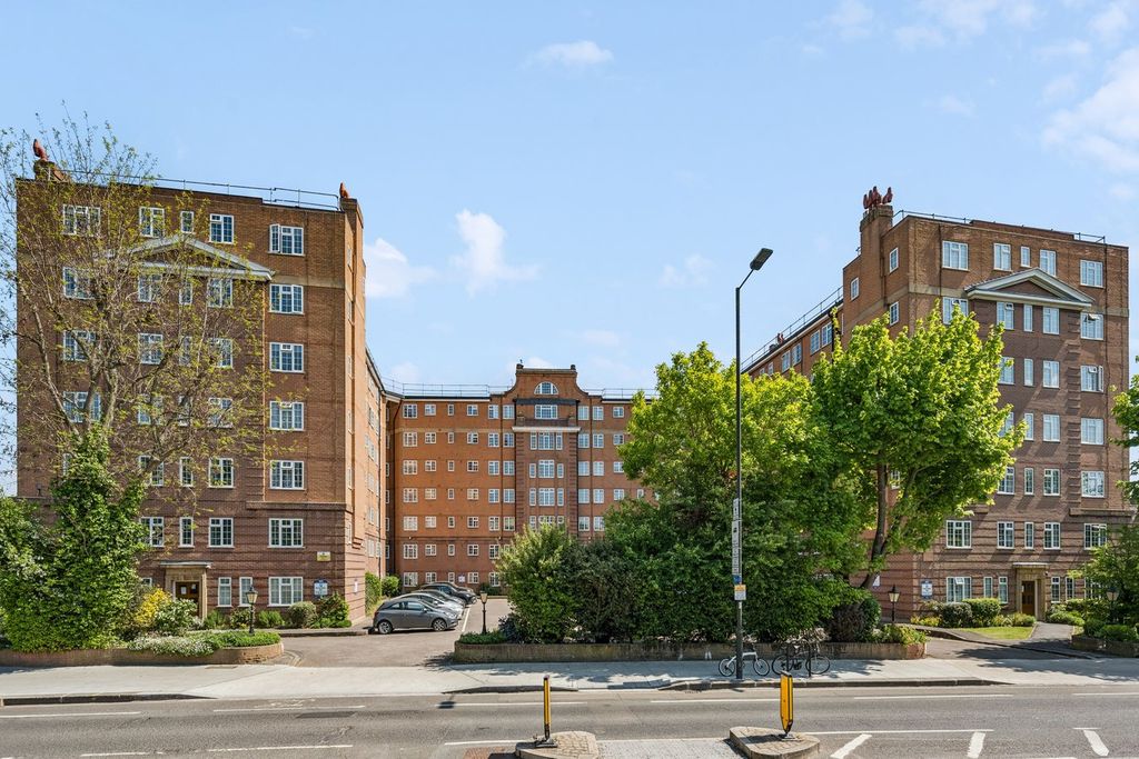 Property photo 2 of 8