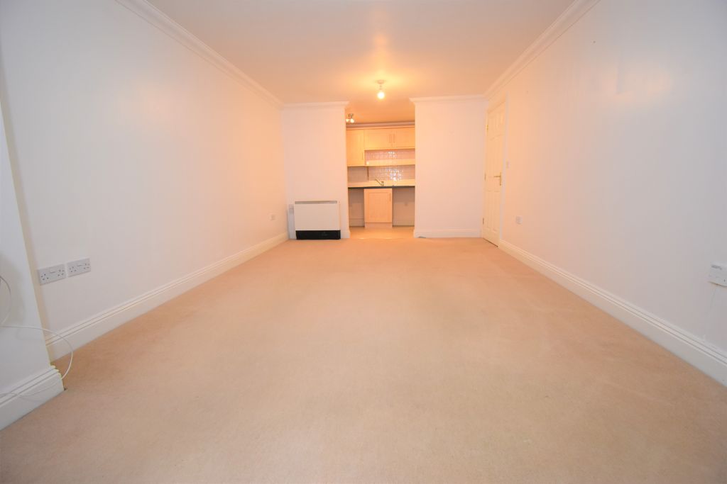 Property photo 3 of 10 Photo 03